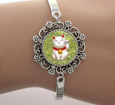 White Horse Glass Bracelet